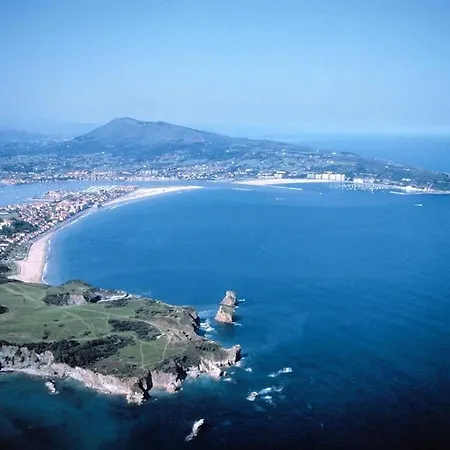 Izar Coeur De - Parking - Classe 2 Etoiles * Hendaye